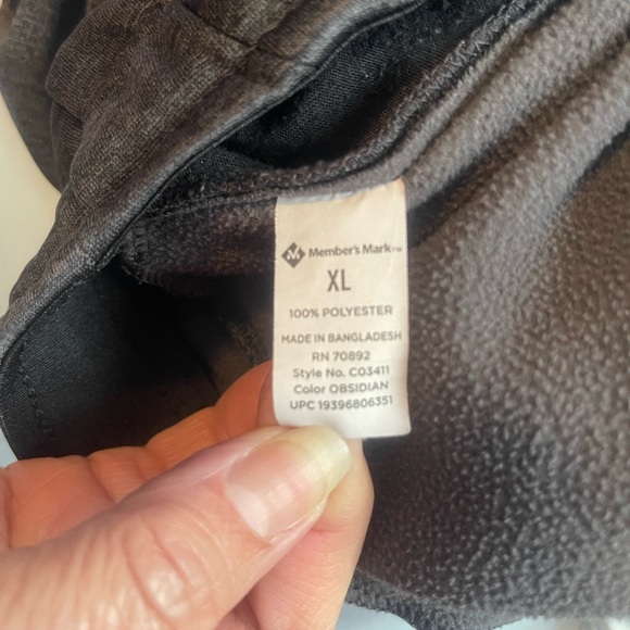 Like new Tech Fleece Performance pants 100% Polyester - Picture 4 of 4